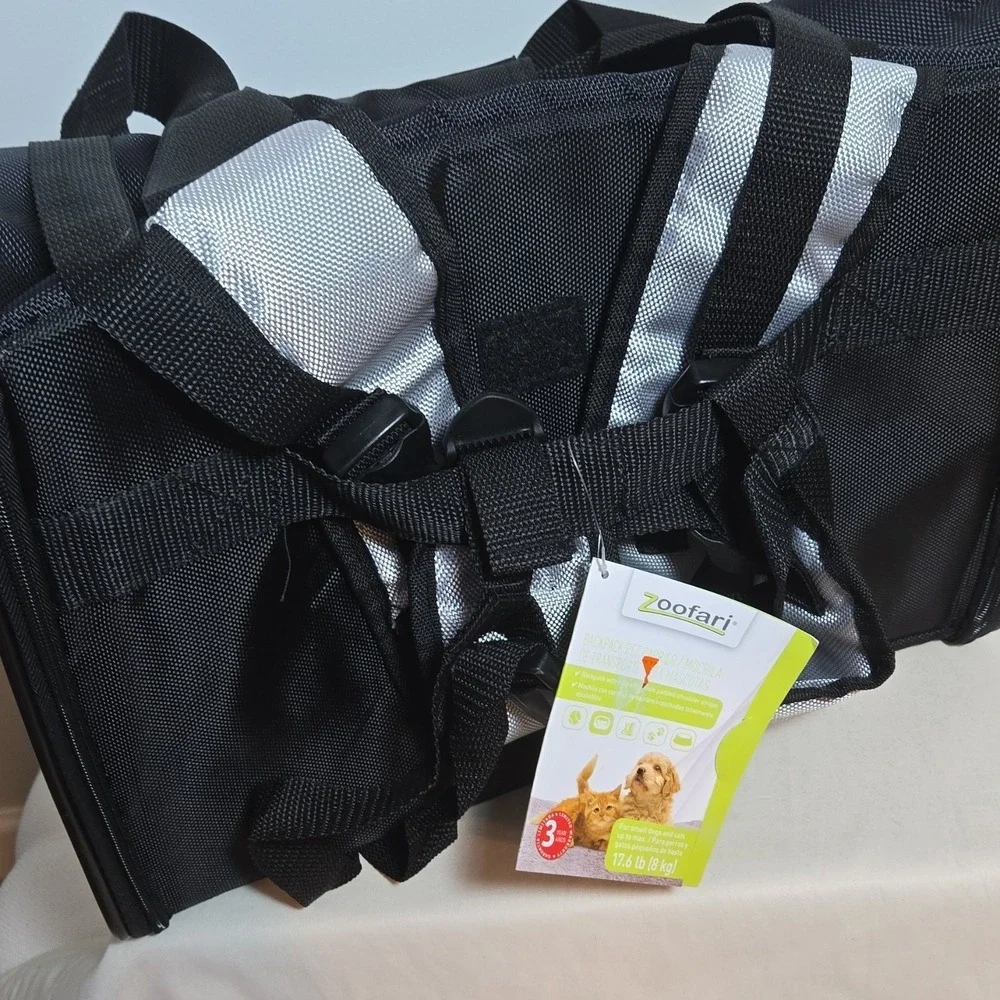 NWT Zoofari Backpack Pet Carrier for Small Dogs and‎ Cats Black/Silver 17.6 lb